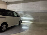 LEDヘッドランプです。十分な明るさを保ちつつも消費電力が少なく、バルブ寿命も長いのが特徴です。瞬時にMAXの光量を発揮するのもLEDならではです。