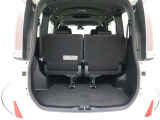 7人乗車時のラゲージスペースです。シートアレンジも出来て天井も高めなので多くのお荷物が積み込めそうですね!