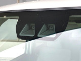 【スマートアシスト】走行中に前方の車両等を認識し、衝突しそうな時は警報とブレーキで衝突回避と被害軽減をアシスト。より安全にドライブをお楽しみいただけます。