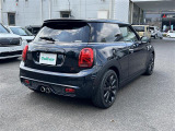 ◆LIBERALAは、輸入車選びの新たなスタイルを提案するインポート・セレクト・ブランドです。オーナー様となる方がクルマから直接感じる感性を第一にした、最良の一台との出会いをコーディネートいたします。