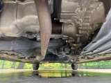 【本州仕入れ】のお車ですので、エンジンルームや下回りのサビも比較的少なく、お車を長く乗りたい方にぴったりの1台となっております♪