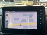 日産純正9インチメモリーナビ(MM223D-L)装備。スマートフォンによる部分地図更新、Bluetooth接続での音楽視聴、快適な画面操作と高音質なオーディオ再生。