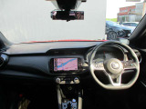 キックスの運転席廻りになります。
