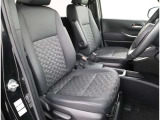 運転席・助手席です!非常に座り心地の良いシートとなっております!