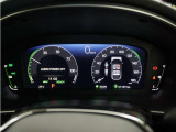 10.2インチデジタルグラフィックメーターで、速度表示やHonda SENSING作動表示などを、分かりやすく表示 見やすさを追求したメーターです。