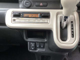 運転席、助手席にシートヒーターを装備。USB電源ソケットも装備しております。