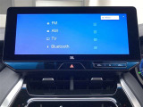 ブルートゥースに接続することにより、スマホに入ったお気に入りの音楽を車内で楽しむことができます♪あると本当に便利な機能になっています!