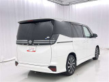 走りにこだわりながら収納力も持ち合わせたお車です。荷物を載せて軽快なドライブを楽しめますよ♪