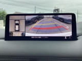 狭い場所での駐車やすれ違いなどでより的確な運転操作に役立つ360&deg;ビューモニターが装備されています。