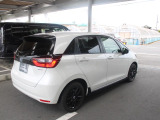 スマートキー付ですので、カバンの中やポケットに携帯するだけでドアロックの開閉・エンジンスタートが可能です!ボタン操作でもタッチセンサーでもドア開閉が可能で、しかもセキュリティ機能付きです!!