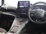 ◆LIBERALAは、輸入車選びの新たなスタイルを提案するインポート・セレクト・ブランドです。オーナー様となる方がクルマから直接感じる感性を第一にした、最良の一台との出会いをコーディネートいたします。