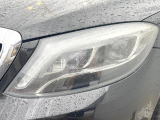 ●LEDヘッドライト:夜間走行時も良好な視界を確保し安心して運転できる高輝度LEDヘッドライトを装備!点灯速度が早く、消費電力も抑えられています。