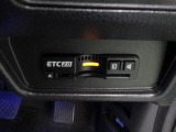 ETC付。高速道路の料金所はキャッシュレスで通過です。サービスエリア等にあるスマートインターの出入りも利用可能でとっても便利。ご納車後すぐにお使い頂けるようセットアップしてのお渡しとなります。
