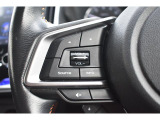 ステアリングにオーディオコントロールスイッチ。オーディオの操作がお手元で可能です。