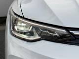 LEDマトリックスヘッドライト「IQ.LIGHT」。対向車や先行車を検知し、LEDを個別制御。まぶしさを抑えながら、夜間の視界をしっかり確保。