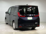 弊社の商品車両は横浜本牧にあります本部で隅々までチェックを行い、トヨタの厳しい商品基準をクリアした車両を展示しています。ご安心してお選びいただけます。