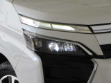 高輝度で点灯速度が速く、消費電力の少ないLEDヘッドランプを搭載しています!燃費向上に貢献する明るいランプです♪おクルマやご購入手続きについてご不明な点がございましたら、お気軽にお問合せくださいませ!