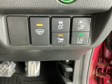 路外逸脱抑制機能は車が車線からはみ出しそうなときに車線内に戻すようにドライバーへお知らせします