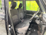 運転席シート廻りは使用感も少なく、良好な状態となっています。前オーナー様が丁寧に使っていたことがよくわかりますね。