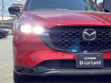 アダプティブLEDヘッドライト カメラや車速センサーと連動して、ハイ、ロー、ワイドローのLEDライトを常に最適な配光に自動制御する優れものです!
