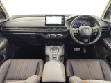 ★いつでも気持ちよく運転できて、使い勝手のいい収納や体をケアするシート、細部にまでこだわったインテリア♪