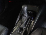 電動パーキングブレーキ・ブレーキホールドを装備してます。ホールド機能は信号待ちが多い一般道で疲労軽減になり、大好評です!