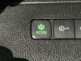 ★ECONスイッチ★ エコドライブを加速しよう!スイッチをONにすると、運転の仕方によるロスを抑え込み燃費をよくするようクルマが頑張ります(*^ー^*)燃費向上にチャレンジ♪
