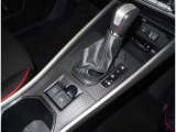 自動のパーキング&フットブレーキ付です。運転が楽になり、大変便利ですよ。