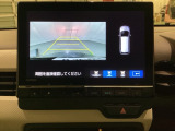 バックでの車庫入れも安心です! リアカメラが付いているバックモニター付のナビを装備しております。バンパーについているソナーや、操作線もついており距離感も画面から確認できます。
