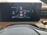 メーターもかっこいいモニタータイプになっています!モニター内には運転を支援してくれる様々な情報が表示されます◎