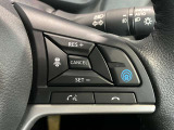ハンドルにはプロパイロットスイッチが装着されています。高速道路などアクセルを踏んだままでの走行の時、手元のスイッチ操作でアクセルを踏まなくても速度を保つことができます。