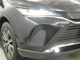 LEDヘッドライトです。デザイン性がよくとても明るいので、夜間の走行や悪天候でも安心です。しかも長寿命!