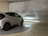 LEDヘッドランプです。十分な明るさを保ちつつも消費電力が少なく、バルブ寿命も長いのが特徴です。瞬時にMAXの光量を発揮するのもLEDならではです。