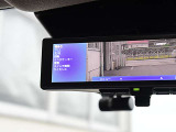 インテリジェントルームミラーです。クリアな後方視界で安全運転をサポートします。