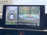 【パノラミックビューモニター】専用のカメラにより、上から見下ろしたような視点で360度クルマの周囲を確認することができます☆死角部分も確認しやすく、狭い場所での切り返しや駐車もスムーズに行えます。