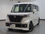 カラーはピュアホワイトパール! 走行距離は16000Kmとなっております☆