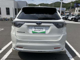 広々とした車内空間に優れた燃費性能。更にデザインも上質で人気のお車です!