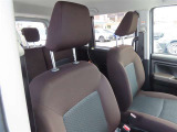 運転席シート廻りは使用感も少なく、良好な状態となっています。丁寧に使われていたことがよくわかりますね