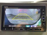 【バックモニター】後ろのカメラの映像をモニターに映し出すことができます!後方の見えない死角や、障害物との距離感をしっかり確認することができます!駐車が苦手な方におすすめです。