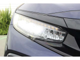 LEDヘッドライト!遠くまで明るく均一に照らし、高速道路などでの安心感を向上。点灯の瞬間から最大の光量を放つLEDの特性により、トンネルへの進入直後などでも安心感のある視界を提供。