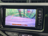 【バックカメラ】駐車時に後方がリアルタイム映像で確認できます。大型商業施設や立体駐車場での駐車時や、夜間のバック時に大活躍!運転スキルに関わらず、今や必須となった装備のひとつです!