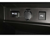 AC100V100Wアクセサリーコンセント装備!アクセサリーDC12Vソケット装備!USB端子ソケット装備!