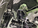 お車を安心してお乗りいただく為には、足回りの定期点検が欠かせません。サービスサポート(有償保証)では無料点検もご提供しており、安心のカーライフをお過ごしいただけるサポート体制が整っています。