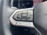 同一車線内全車速運転支援システム「Travel Assist」機能を装備。前を走行中の車両に一定の間隔で追従停止発進を自動で制御し、走行中の安全確保と疲労軽減に効果があります。