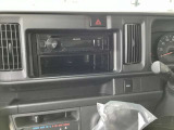 オーディオが付いているのでCDやラジオなどを聞きながら運転が可能です!