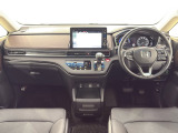 ★いつでも気持ちよく運転できて、使い勝手のいい収納や体をケアするシート、細部にまでこだわったインテリア♪