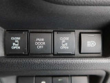 両側パワースライドドア付きだから、狭い駐車スペースなどでの 乗り降りラクラク!小さなお子さまのいるご家庭には嬉しい装備。