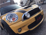 MINIクーパーSのライト・ランプからの外観です。個性的なデザインと車両状態をご確認ください。写真20/51。