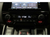運転席と助手席の温度設定の変更が可能な左右独立タイプのデュアルエアコンです♪♪♪暑がりな人・寒がりな人も誰もが車内を快適にお過ごしいただけます♪♪♪