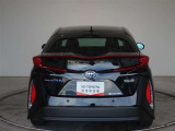 リアにハイマウントストップランプを装備しています。後続車両からの視認性も良く、安心です。
